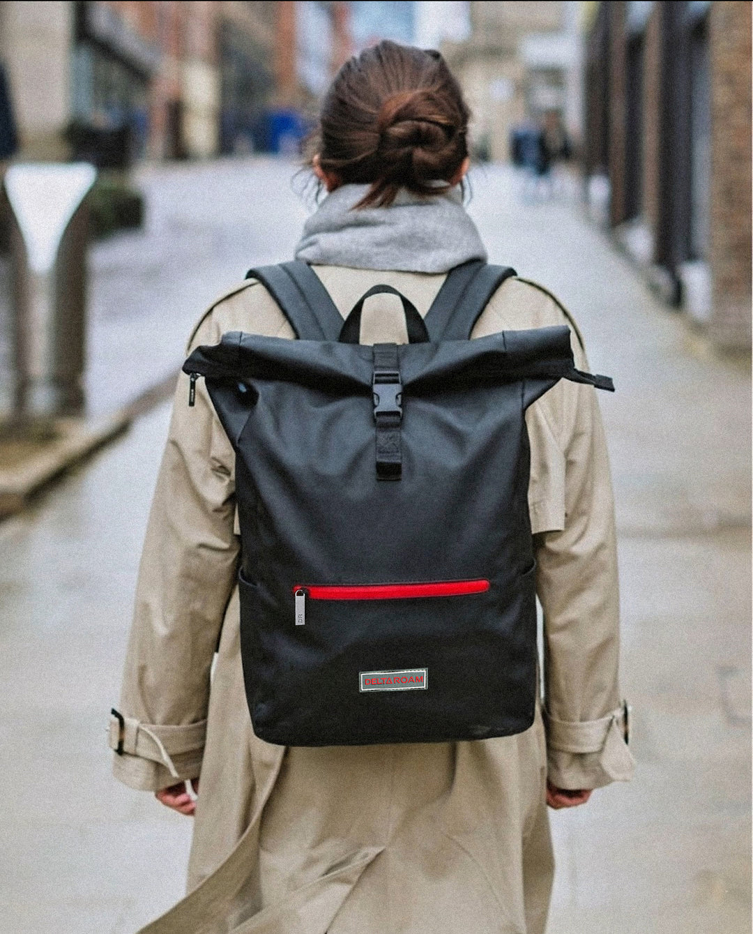 Roll Strap Rucksack Large Black Roll-Top Rucksack | Delta Roam